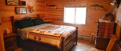 Maison, plusieurs lits, cheminée (The North House)