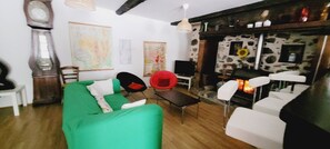 Interior - 🏡 Traditional Auvergne house - Authentic stay in the heart of Auvergne (Saint donat)