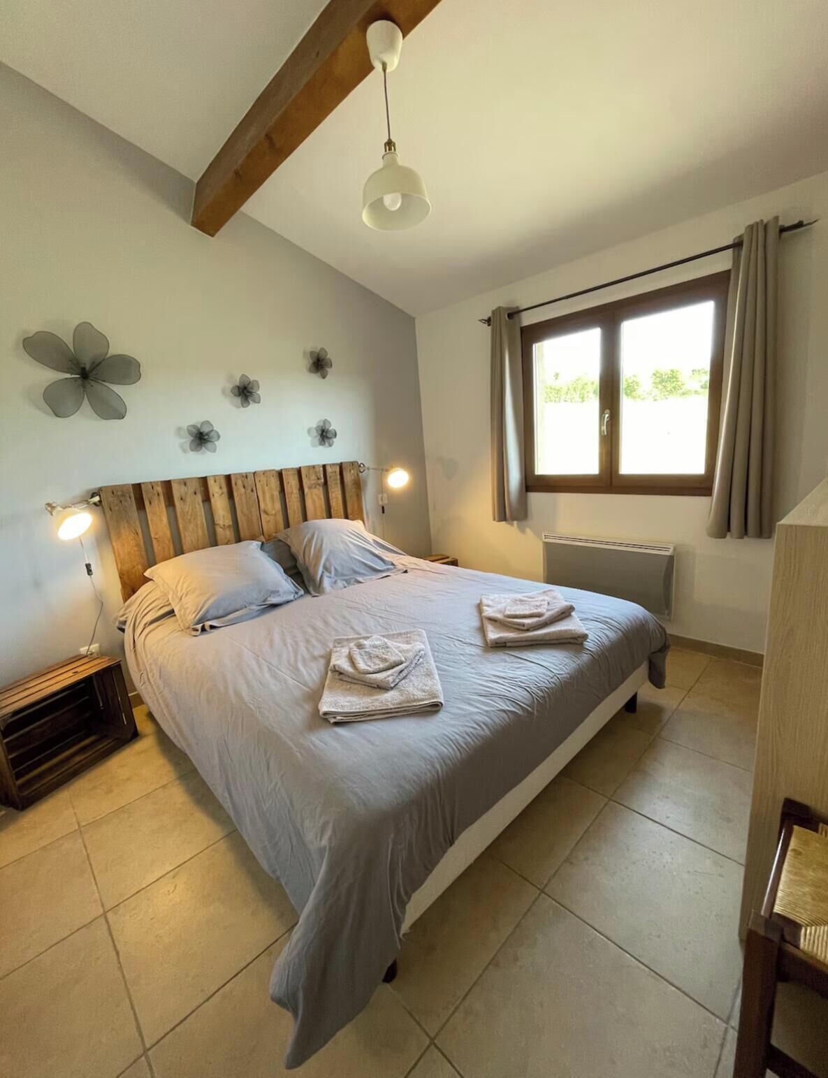 1 chambre, fer et planche à repasser, lit parapluie, Wi-Fi gratuit