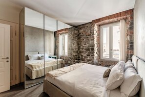 1 bedroom, iron/ironing board - Authentic Atmosphere in Como (Romantic Chic) (Como)