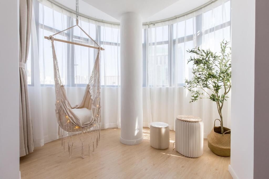 Estúdio clássico, sacada, vista para a cidade | Parte interna