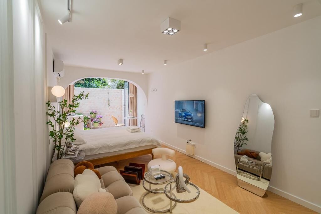 Estúdio clássico, sacada, vista para a cidade