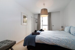 2 habitaciones, tabla de planchar con plancha y wifi gratis 