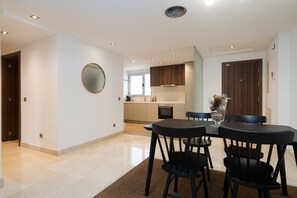 Dining - Acqua by Time & Home (San Pedro de Alcántara)
