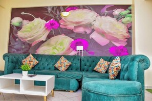 Living area - Classy 2-Bedroom Ensuite Retreat with Pool & Parking | Thika Town (Thika)