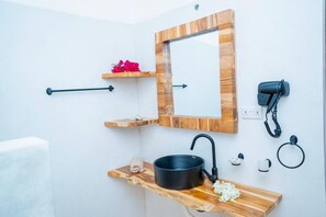 Quarto casal, vista para o oceano | Banheiro