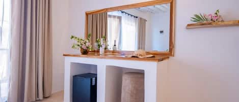 Double Room, Ocean View | Interior