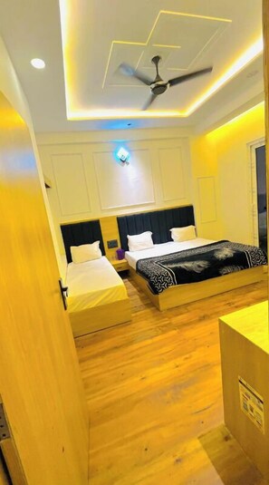 Triple Room - Priya Kunj Dham (Mathura)