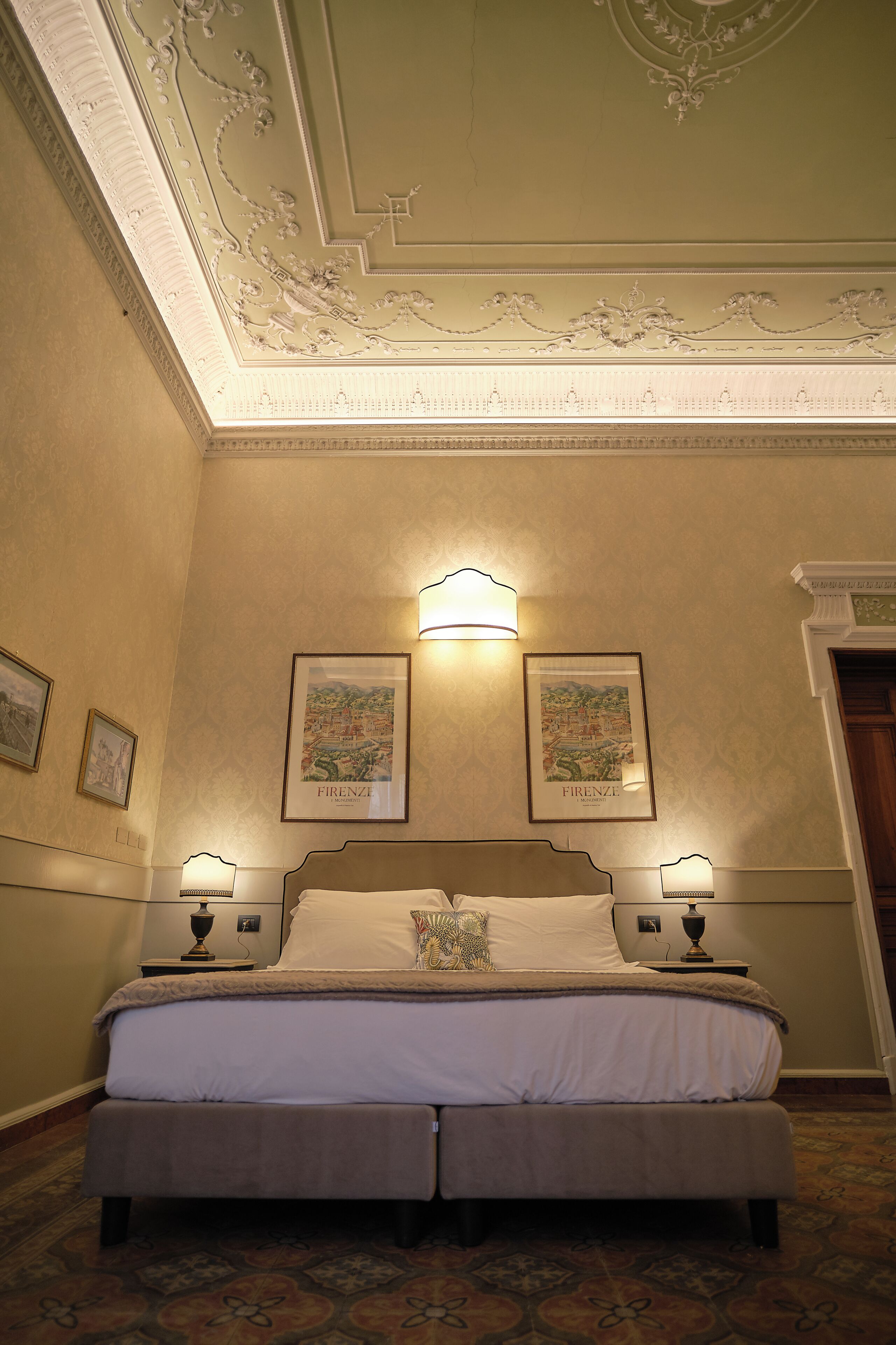 Deluxe kamer, 1 kingsize bed, uitzicht op de binnenplaats