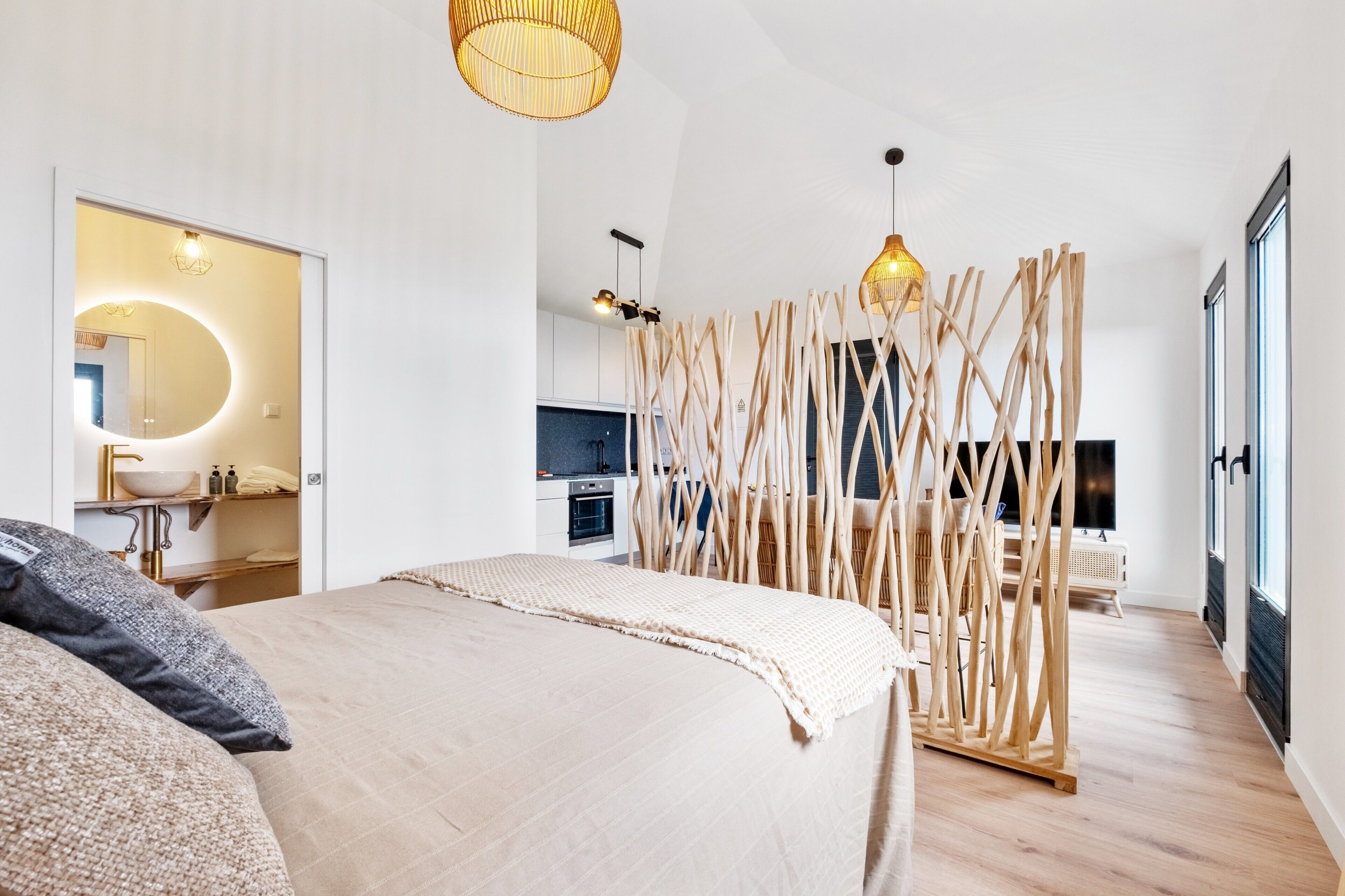 4 slaapkamers, een strijkplank/strijkijzer, wifi, beddengoed