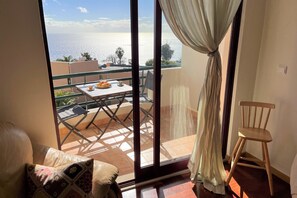 Interior - Sunny Ocean View Apartment • Pool & Open Horizon (Caniço)