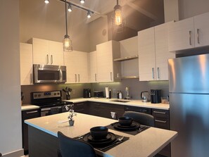 Private kitchen - Cozy 1-bedroom apartment with AC in beautiful Atlanta (Atlanta)