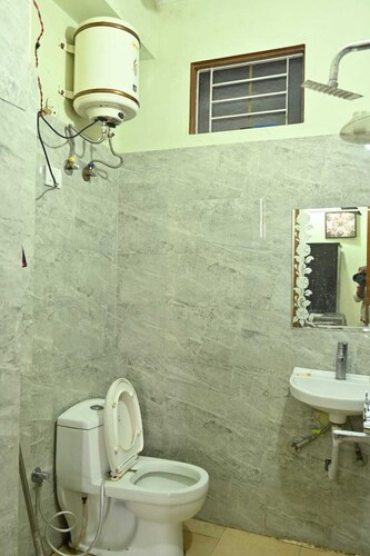 Soul Shanti Stay – Peaceful Jaipur Homestay with Terrace & Fast WiFi