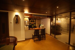 Lobby - Hotel Karai (Puducherry)
