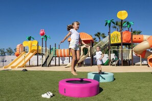 Children’s area - Cabo Golf Retreat – Junior Suite at Diamante (Cabo San Lucas)