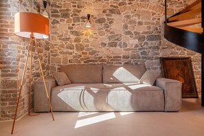 Living area - Exclusive Suite Balturio, just few steps from the sea! (Kaštel Stari)