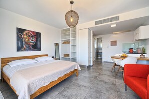 1 bedroom, iron/ironing board, WiFi, bed sheets - One Bedroom Villa Ming (Slatine)