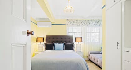 Lemon grove retreat country house