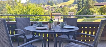 Charmante Ferienwohnung mit Terrasse, Garten und Panoramablick