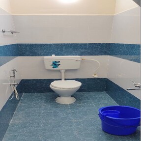 Deluxe Room | Bathroom - RSK Guest House (Thiruttani)