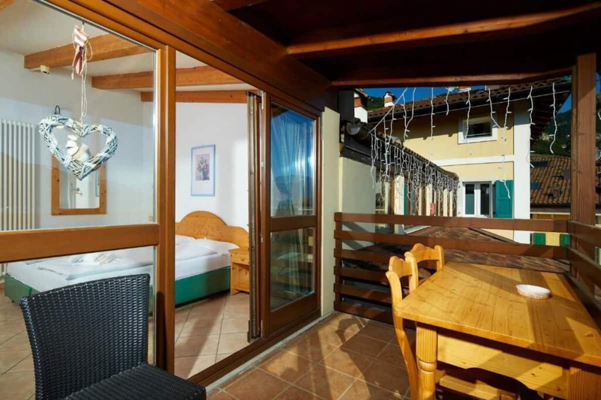 Chambre Double, balcon, vue montagne