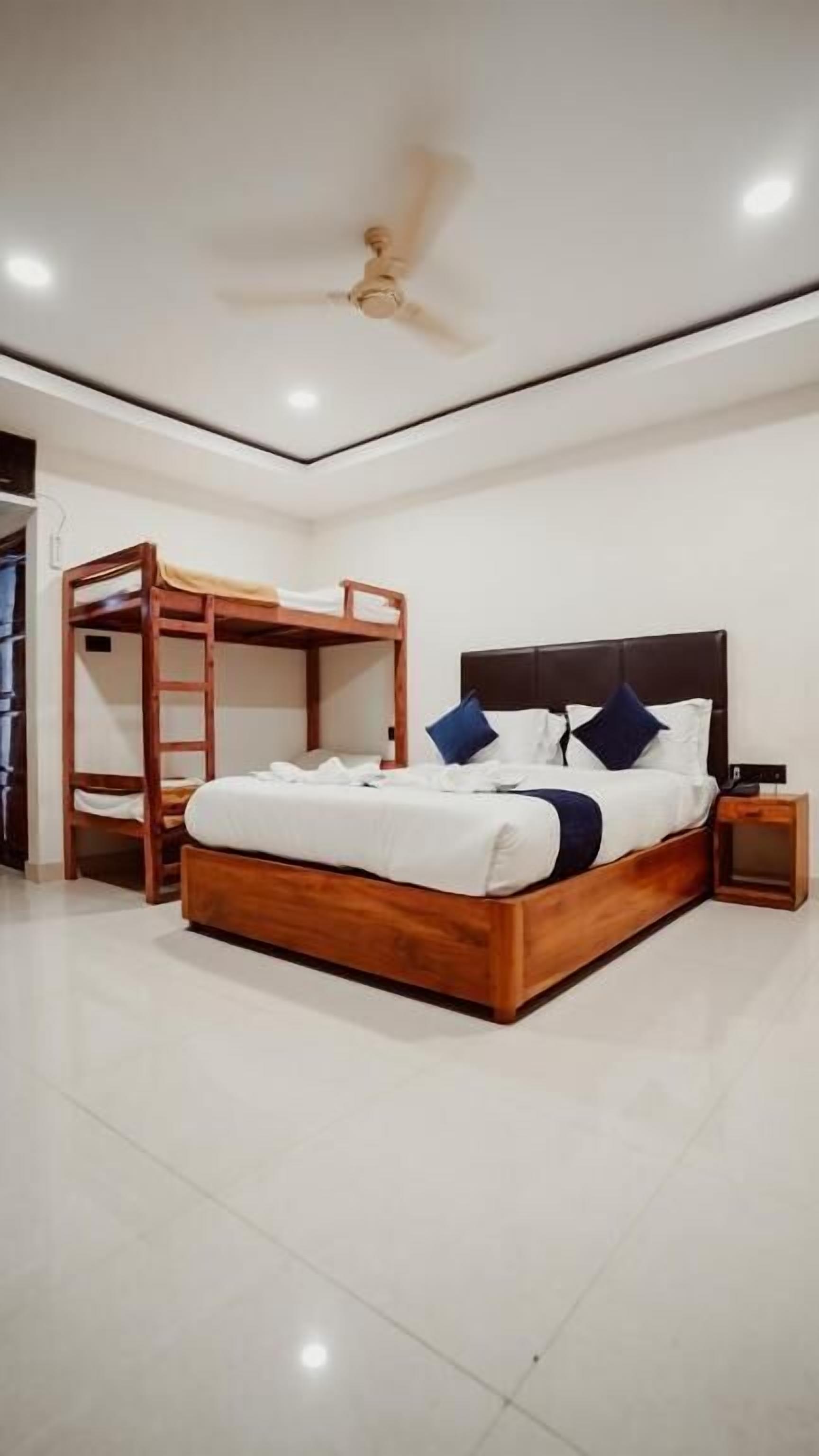 Family Room | Free WiFi
