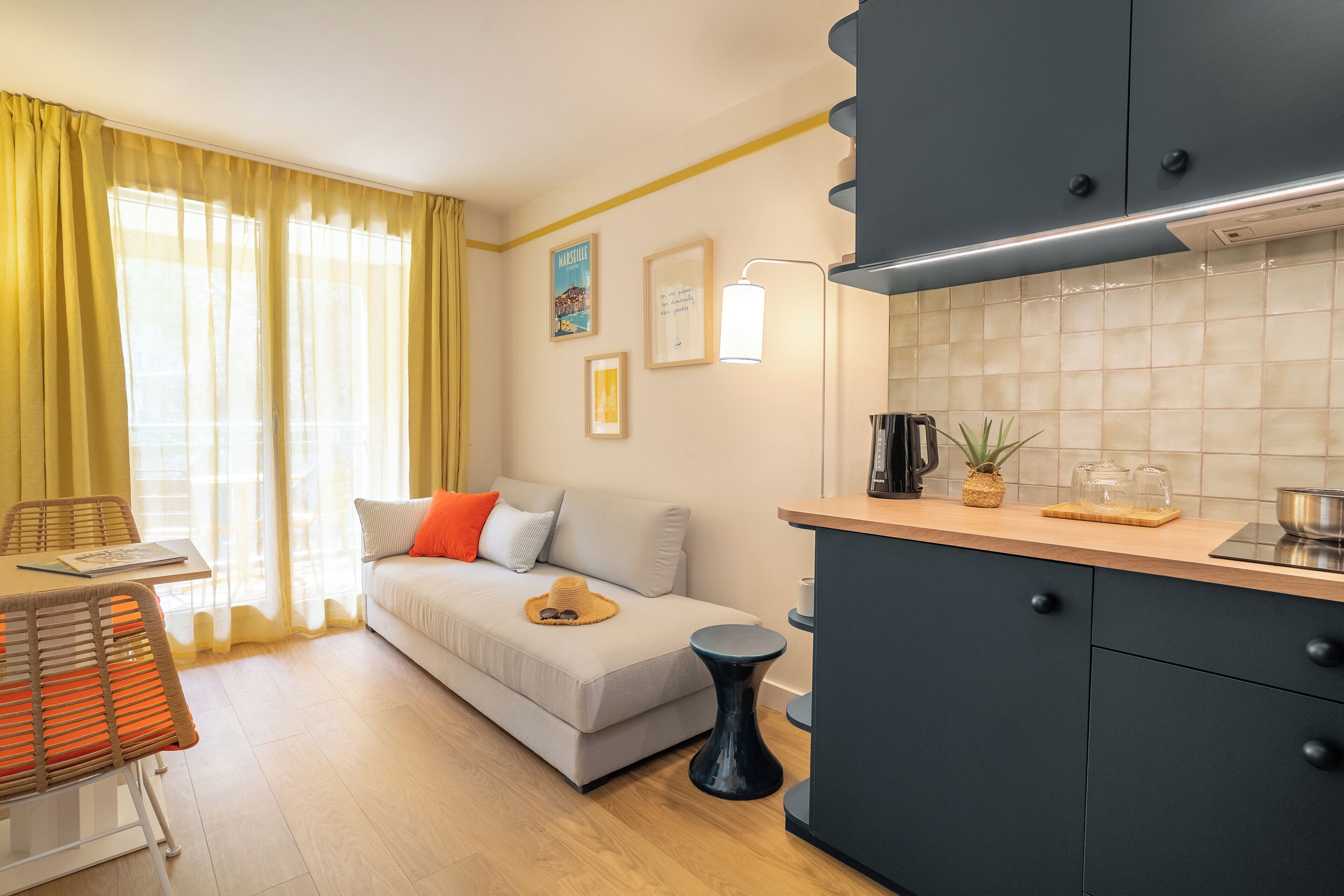 Studio | Living area