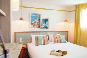 In-room safe, soundproofing, free WiFi