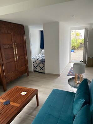 WiFi, bed sheets - Apartment “Le Miroir De La Baie” with Sea View and Wi-Fi (Saint-Nic)