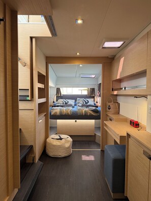 Room - Sun-Kissed Sailing Adventure in Islas Baleares, Mallorca (Can Pastilla)