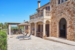 Terrace/patio - Finca with private pool in a quiet location near Felanitx (Felanitx)