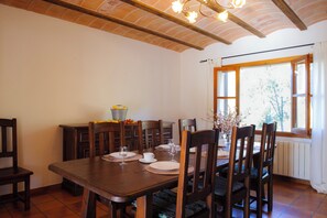 Dining - Finca with private pool in a quiet location near Felanitx (Felanitx)