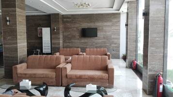 Dobbeltrom – deluxe, byutsikt | Innvendig