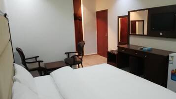 Deluxe Double Room, City View