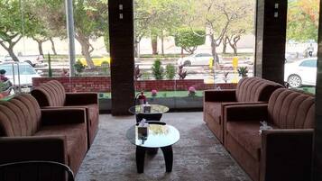 Deluxe Double Room, City View | Interior