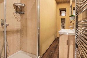 Shower, bidet - Apartments Florence - Corno Suite (Firenze)