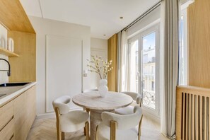 Dining - A Wonderfull 1-Br - Opéra (Paris)