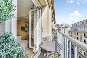 Outdoor dining - A Wonderfull 1-Br - Opéra (Paris)