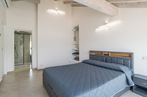 Honeymoon Apartment, 2 Bedrooms, 2 Bathrooms, Mountainside (Sant' Anna Deluxe)