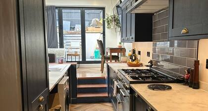 Spacious House in Guildford