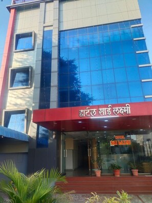 Exterior detail - Hotel Sai Laxmi (Shirdi)