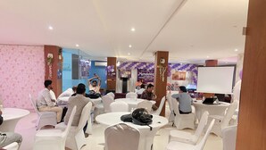 Ảnh chưa phân loại, 4 trong số 33 ảnh, nút