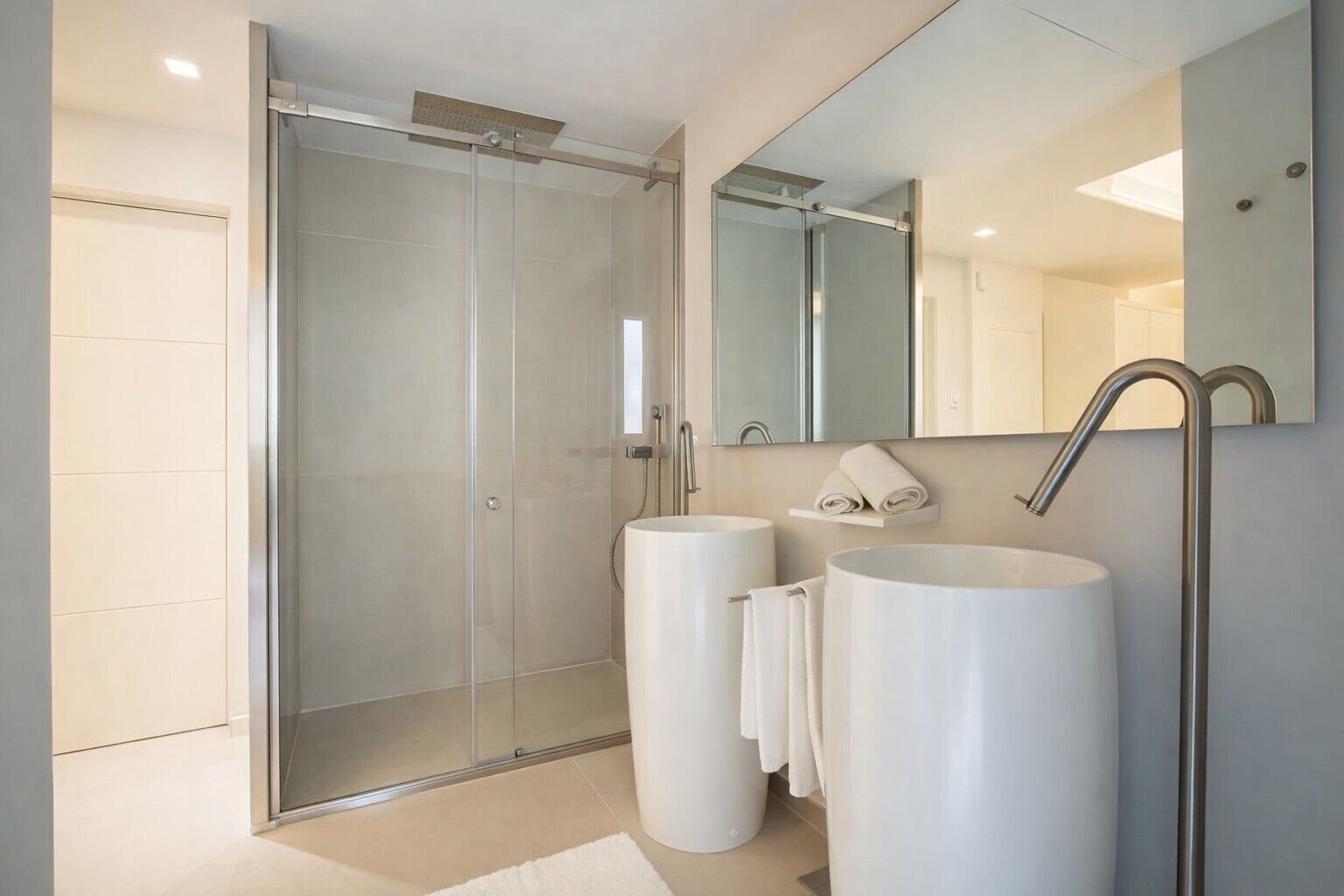 Comfort-Doppel- oder -Zweibettzimmer | Badezimmer