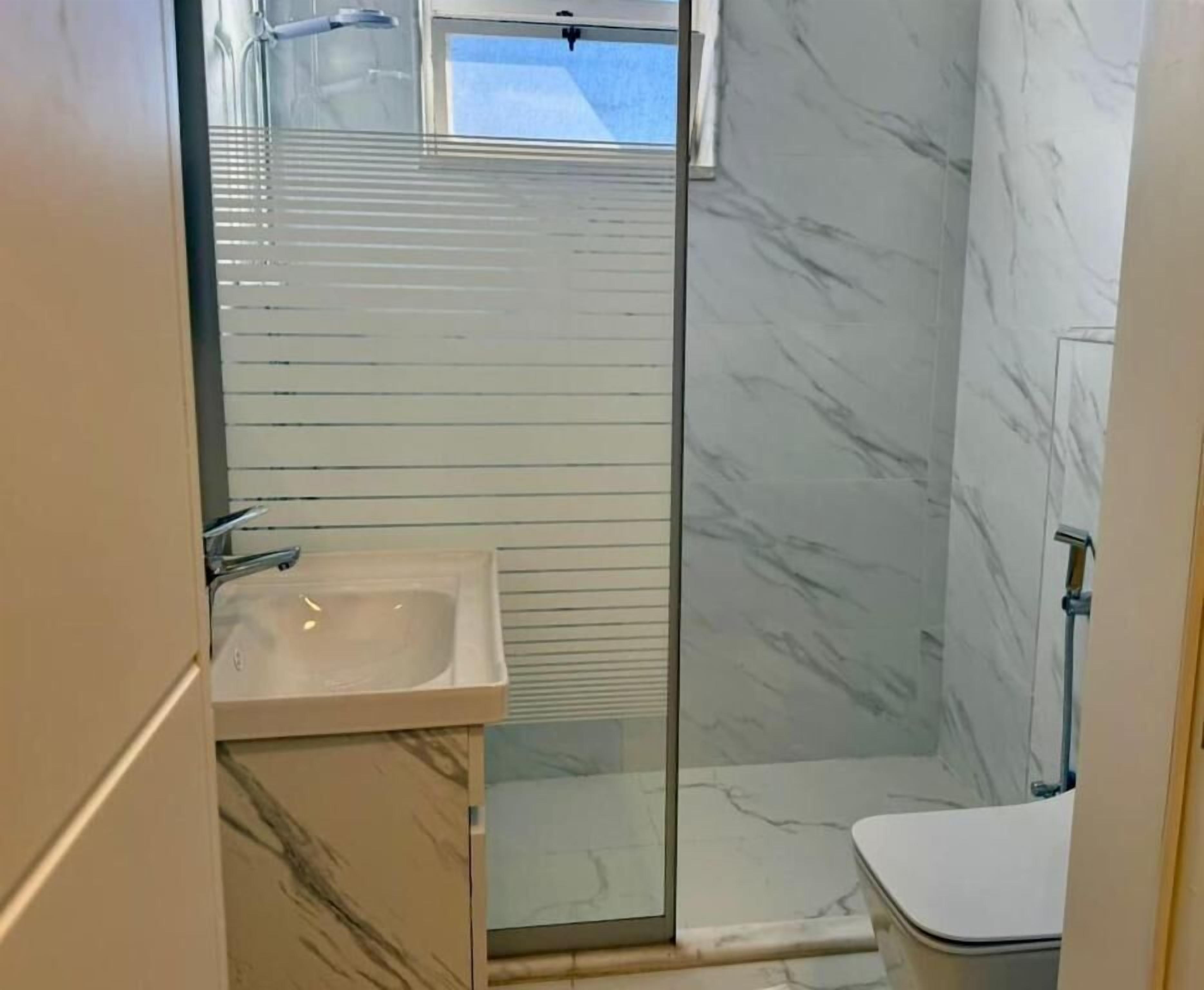 Deluxe Apartment, Balcony, City View | Bathroom