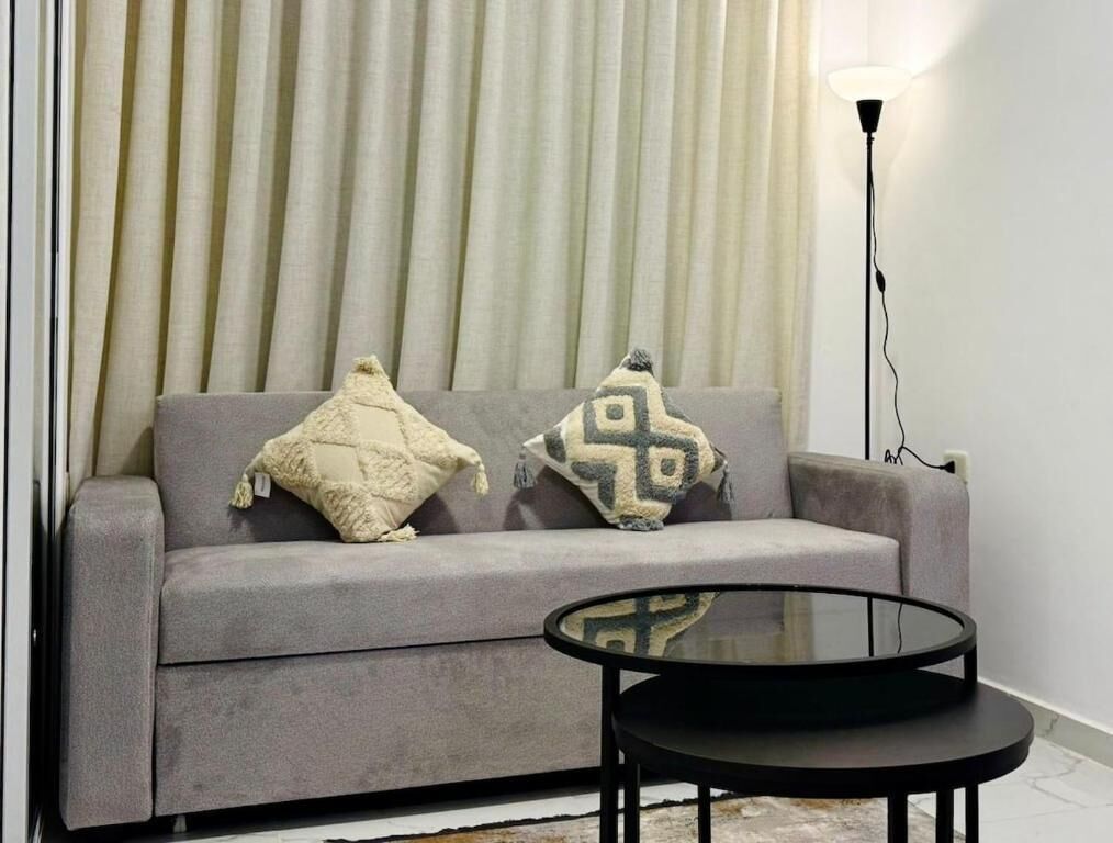 Deluxe Apartment, Balcony, City View | Living area