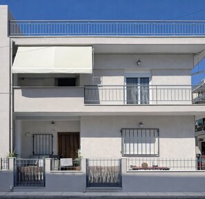 House | 2 bedrooms, Internet - Fully-equipped Stay in Nikopoli Thessaloniki (Pavlos Melas)