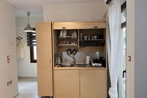 Studio | Internet - Bright Studio w Balcony - Near Thessaloniki Center (Thessaloniki)