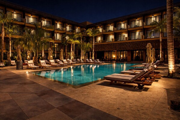 Front of property - evening/night - Palm Taghazout Hotel (Tamraght)