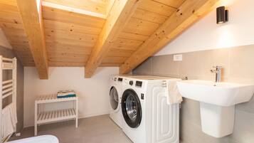 Apartment | Badezimmer