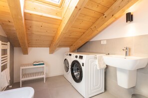 Apartment | Badezimmer